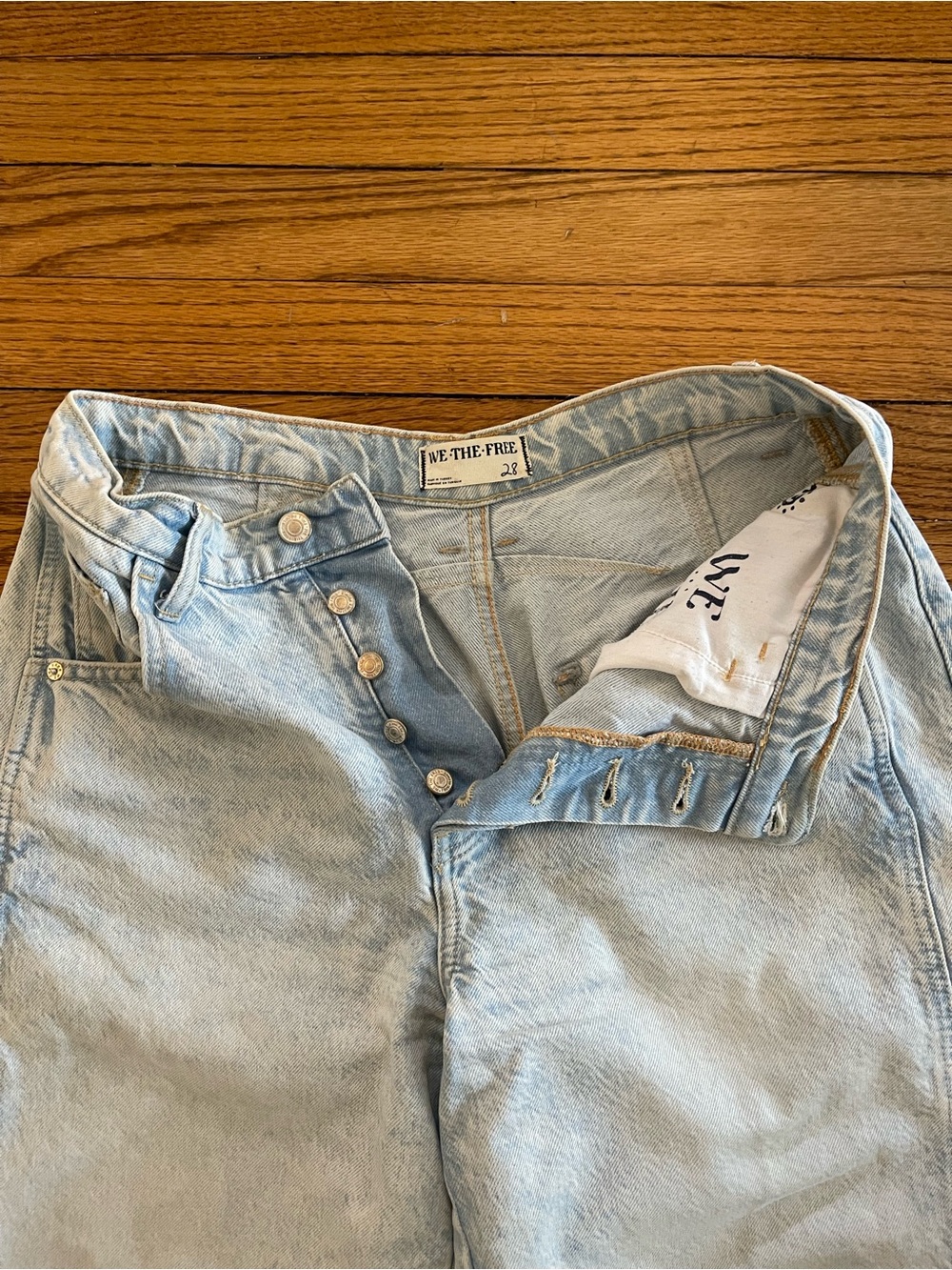 We The Free Barrel Jeans Free People Size 28 Light Wash - Picture 2 of 3